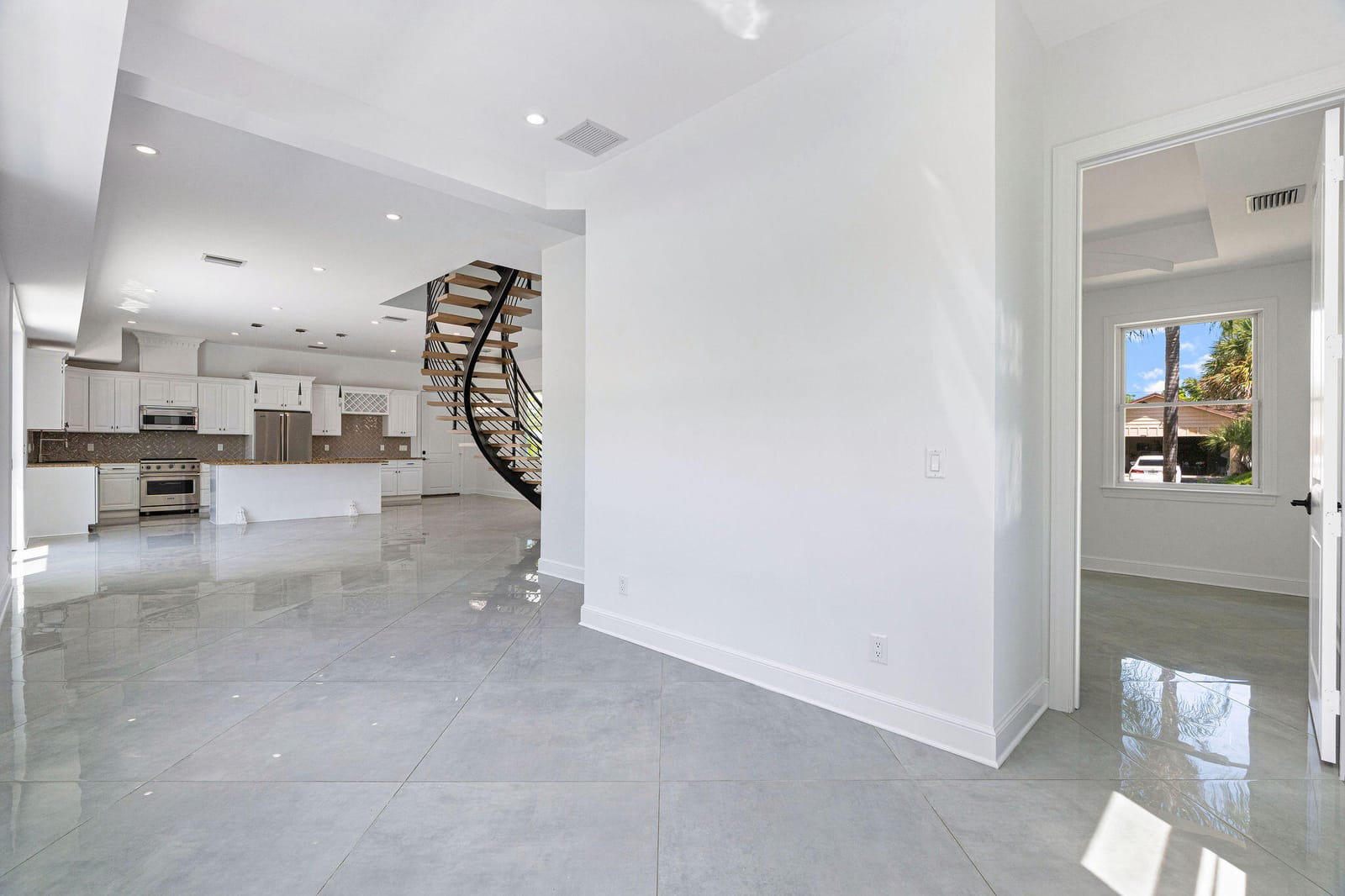 100 NORWOOD Road — photo 7
