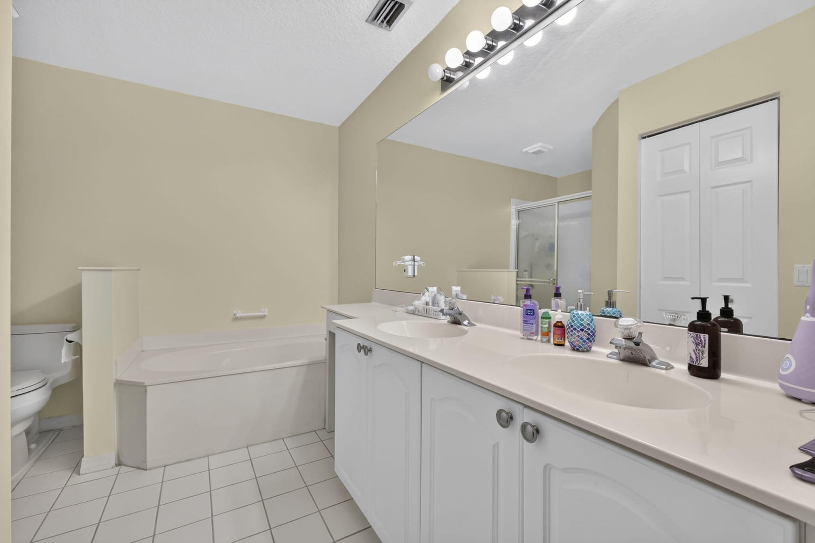 1020 Via Jardin, Riviera Beach, FL 33418 photo 15