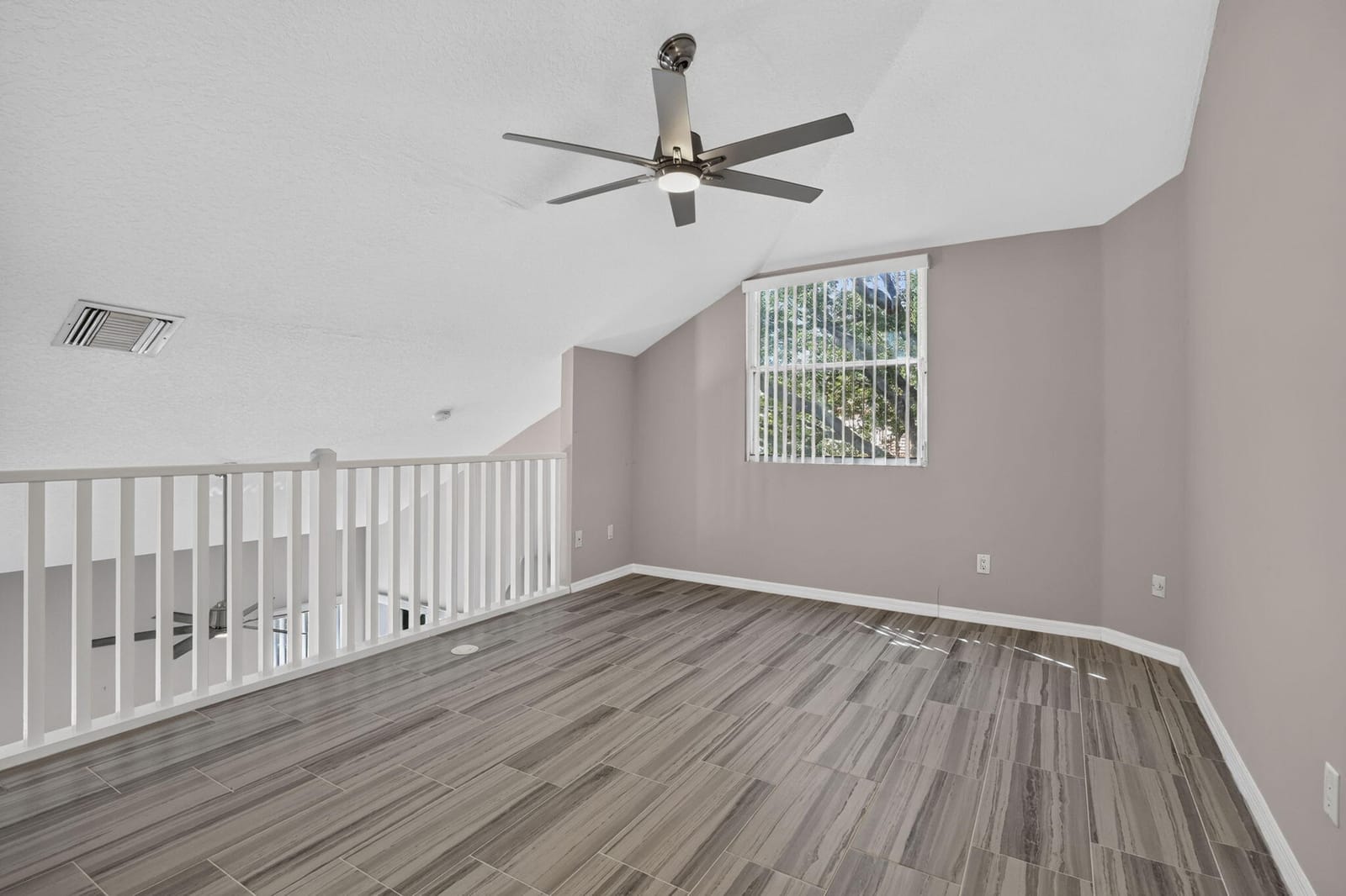 1020 Via Jardin, Riviera Beach, FL 33418 photo 18