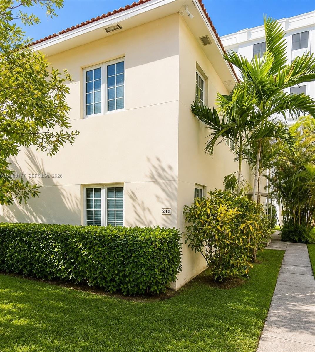 215 Sidonia Avenue