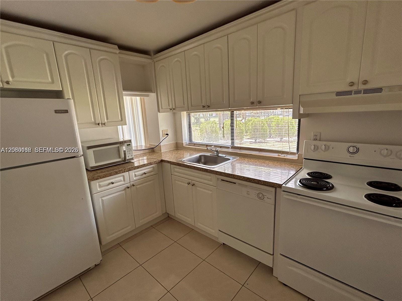 17011 N Bay Road 112 — photo 8