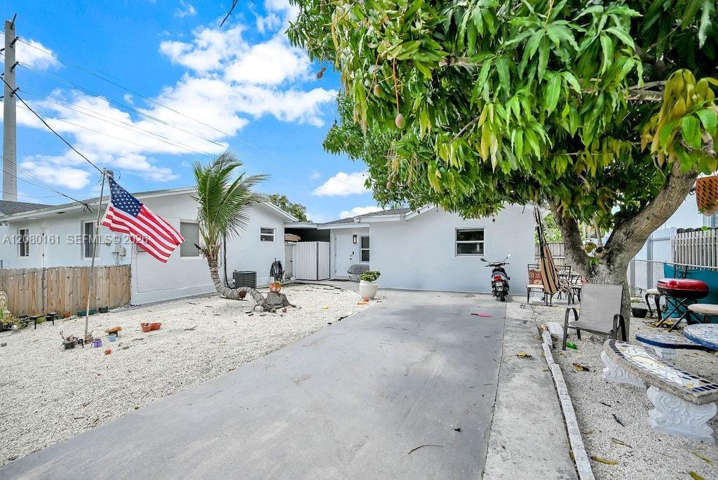 6501 SW 4th Street B, Miami, FL 33144
