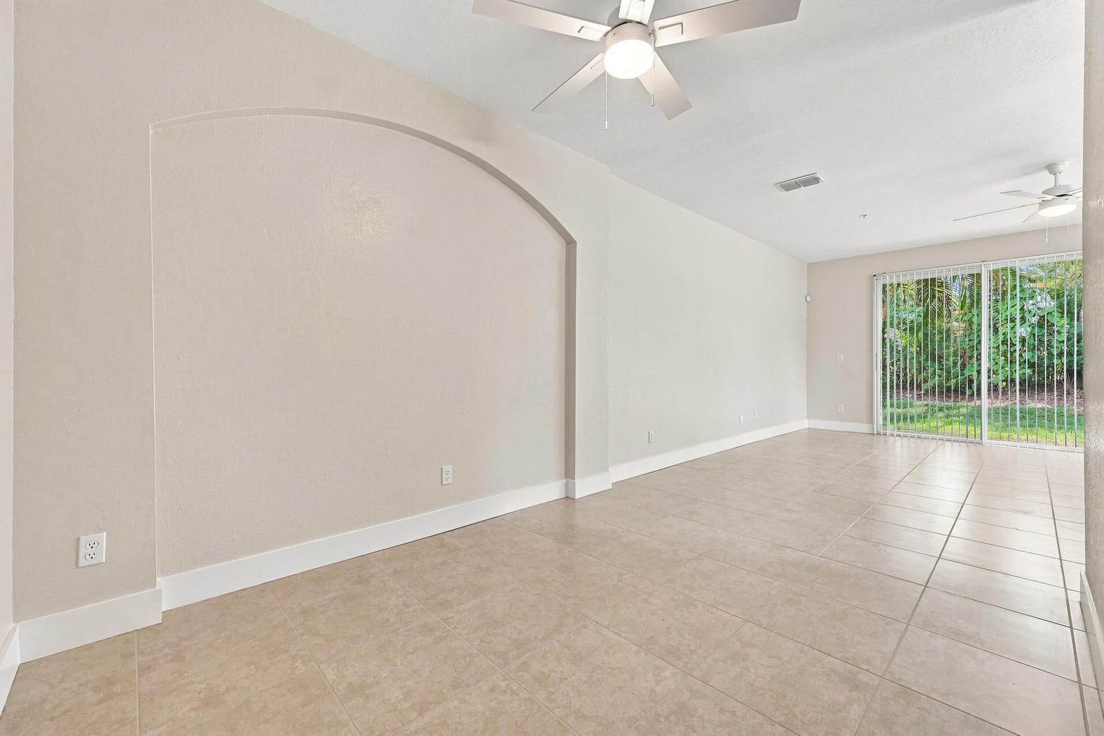813 Pipers Cay Drive — photo 9