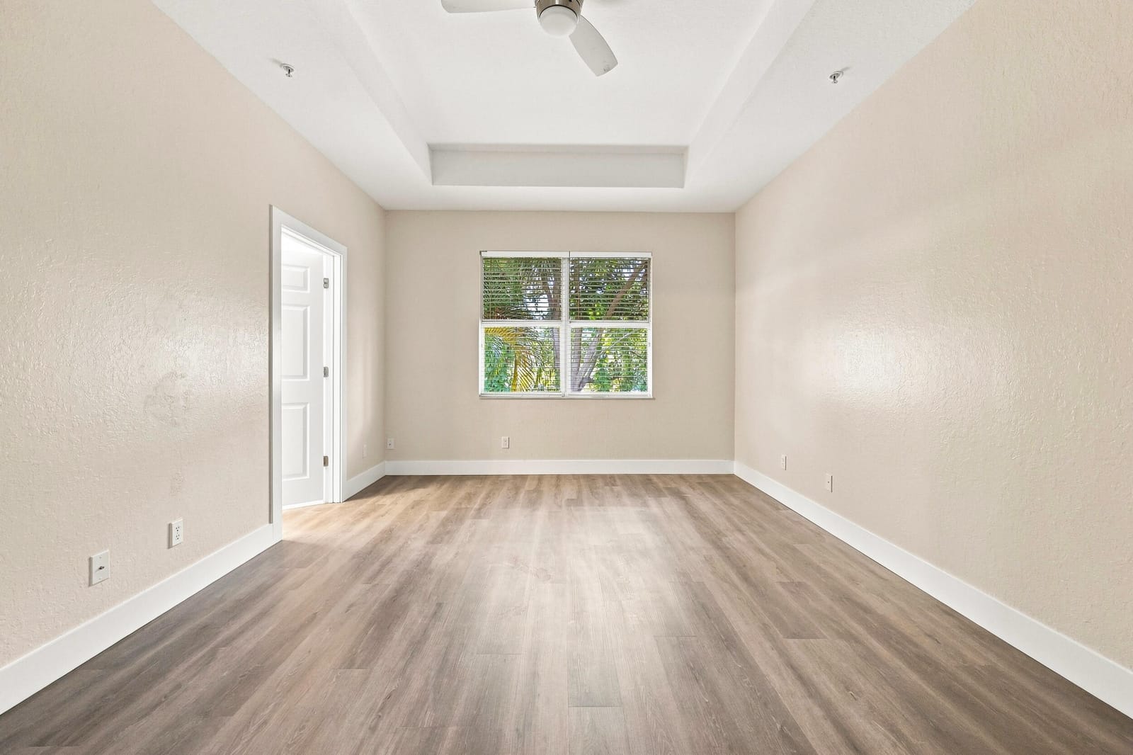 813 Pipers Cay Drive — photo 12
