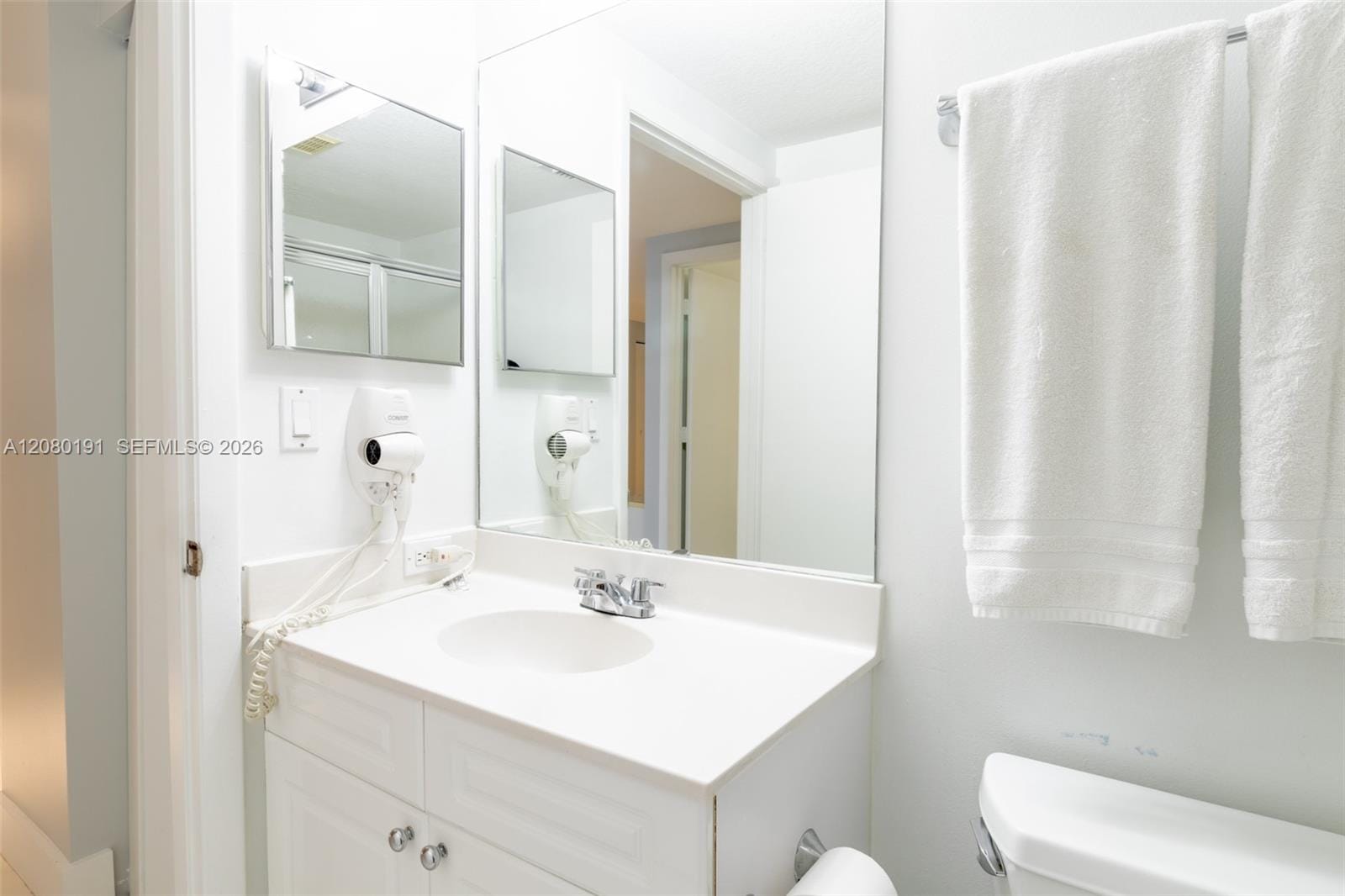 17050 W Bay Road 405 — photo 7