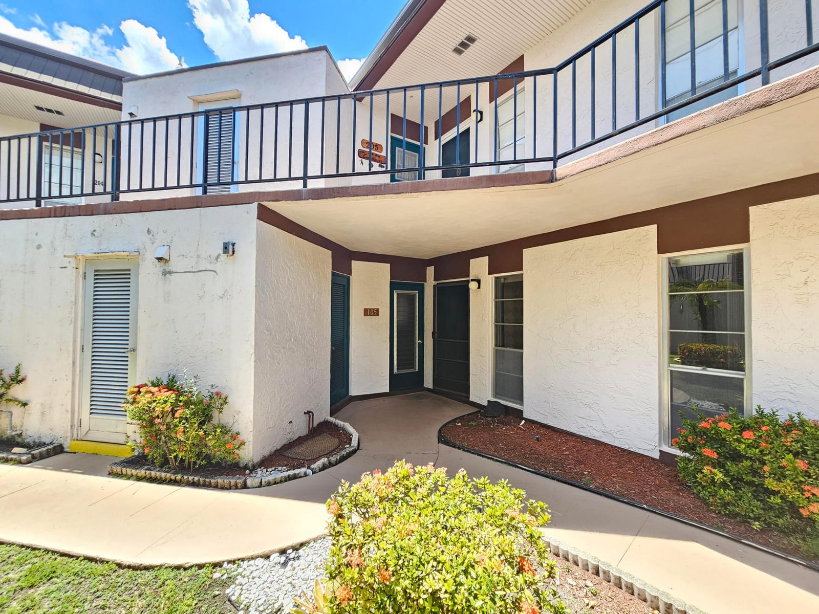 6 GREENWAY Village N 105, Royal Palm Beach, FL 33411