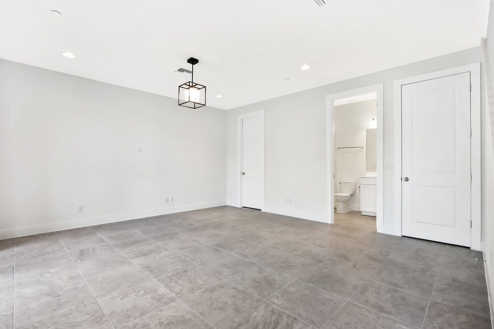 12556 Gross Pointe Drive — photo 6