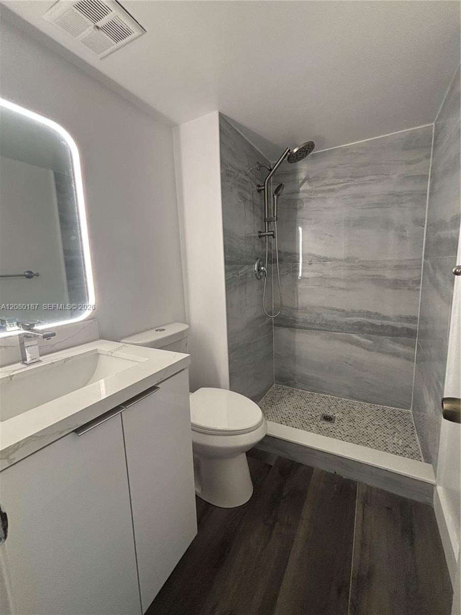 453 NE 210th Terrace, Miami, FL 33179 photo 17