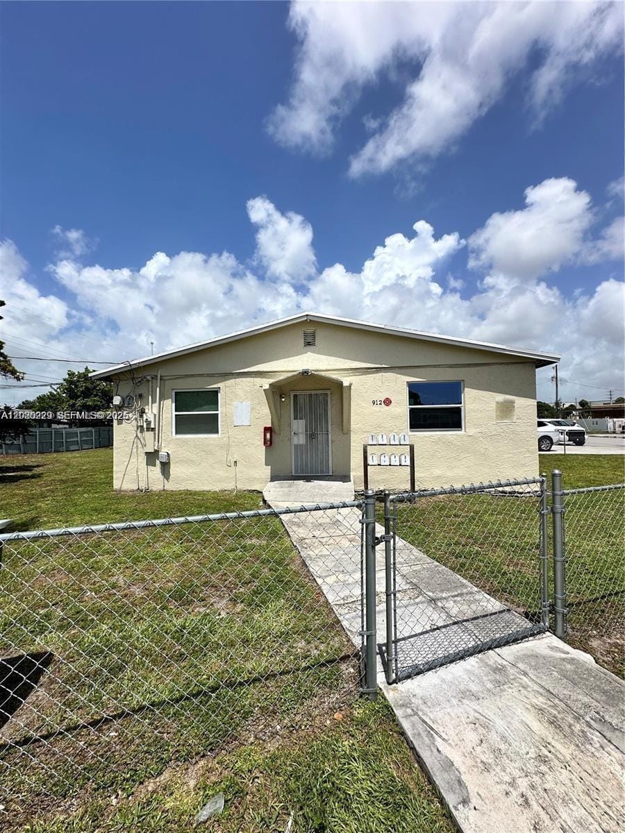 912 NW 9th Avenue 8, Hallandale Beach, FL 33009