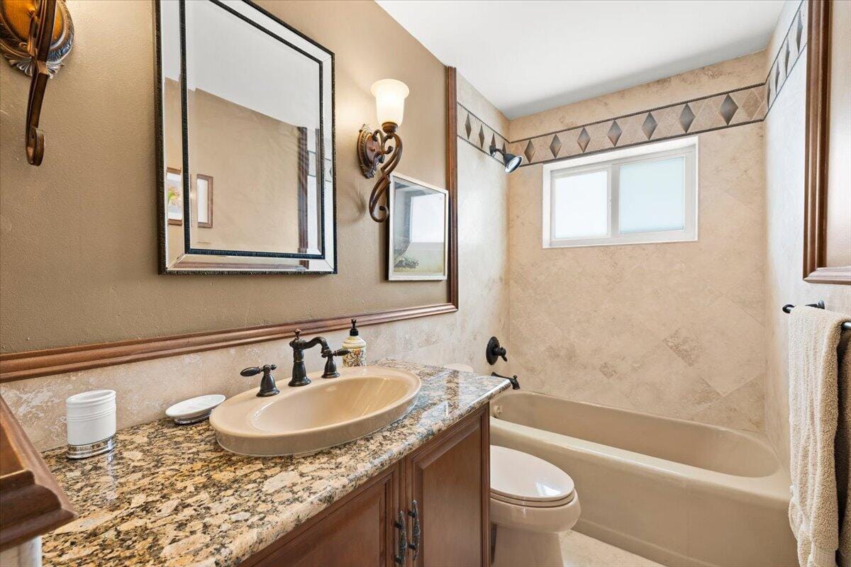 2137 NE 17TH Avenue, Wilton Manors, FL 33305 photo 25