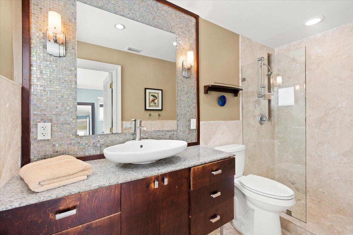 2137 NE 17TH Avenue — photo 9