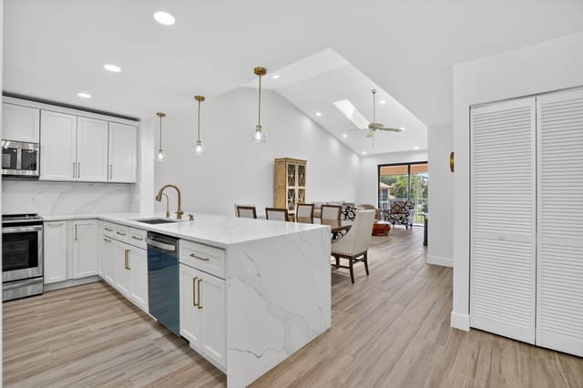 7917 LA MIRADA Drive, Boca Raton, FL 33433