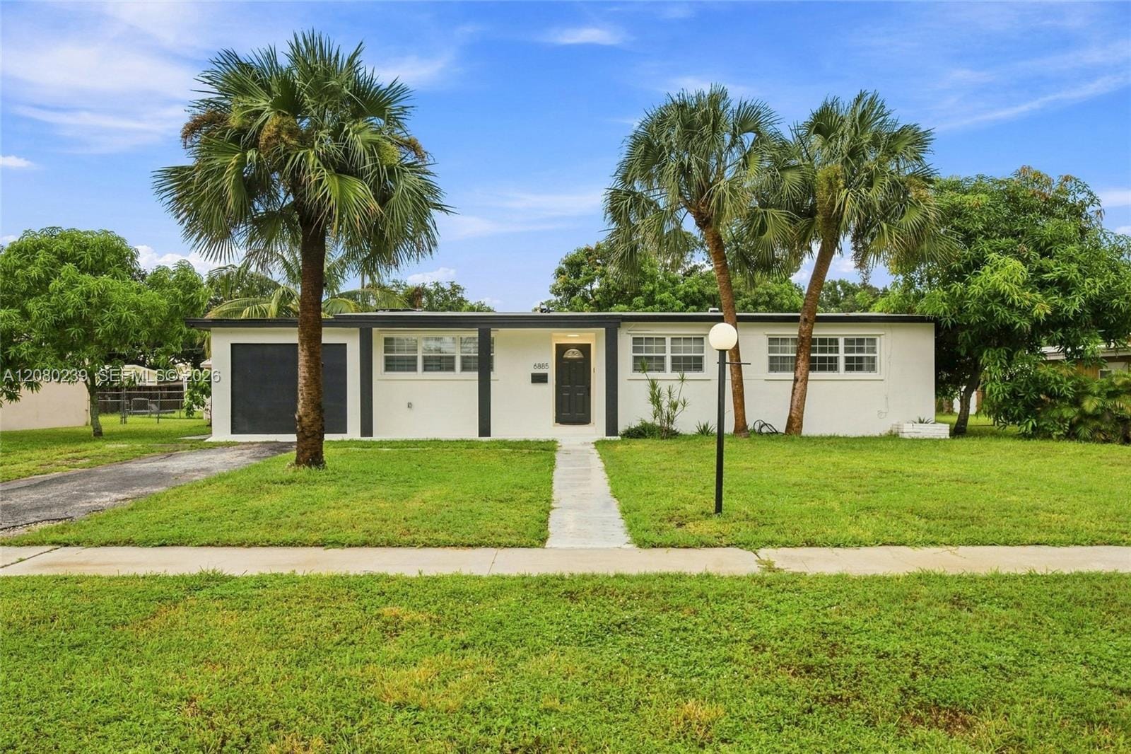 6885 NW 14th Court, Plantation, FL 33313