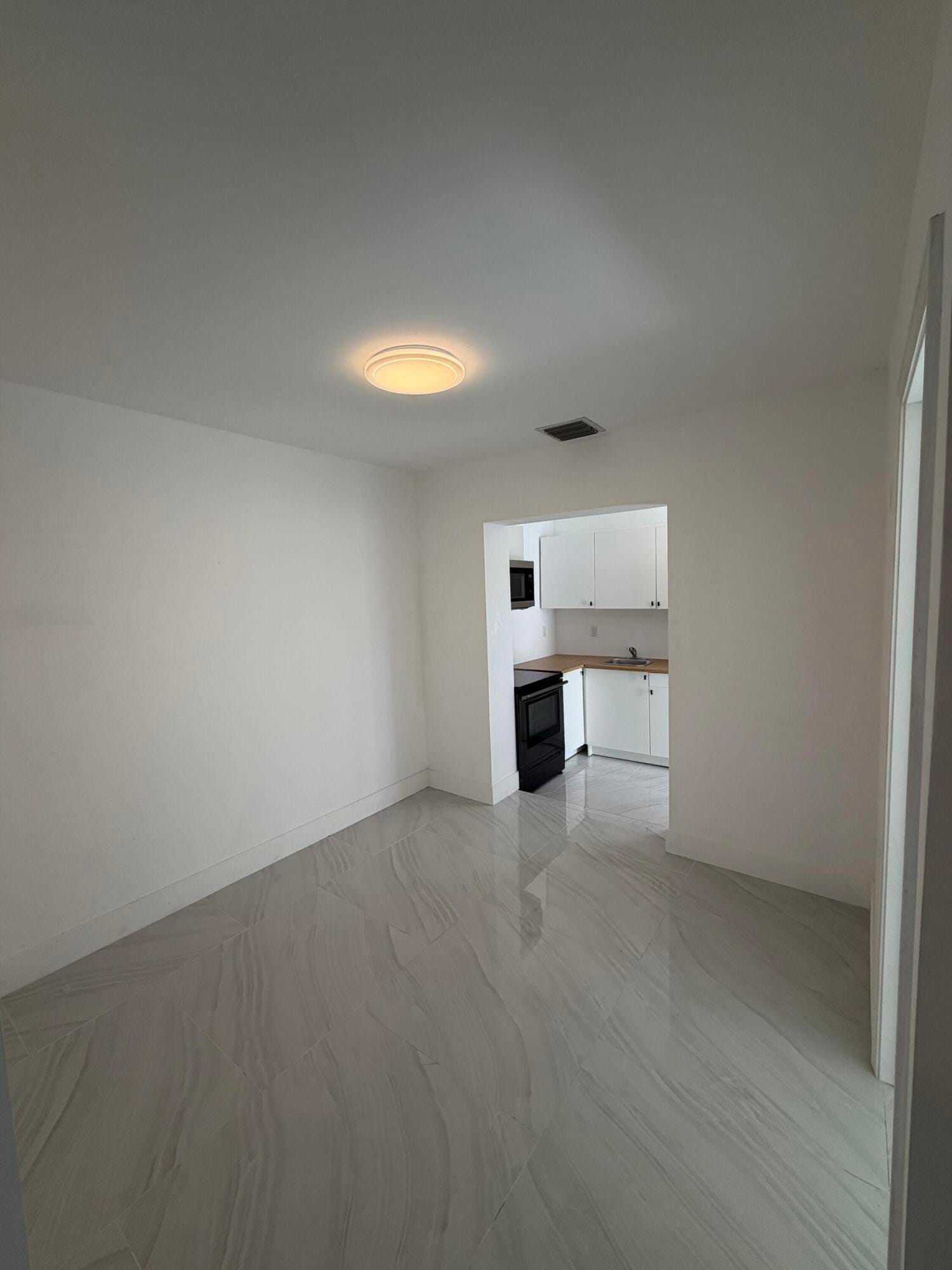 8211 BISCAYNE Boulevard 3 — photo 6