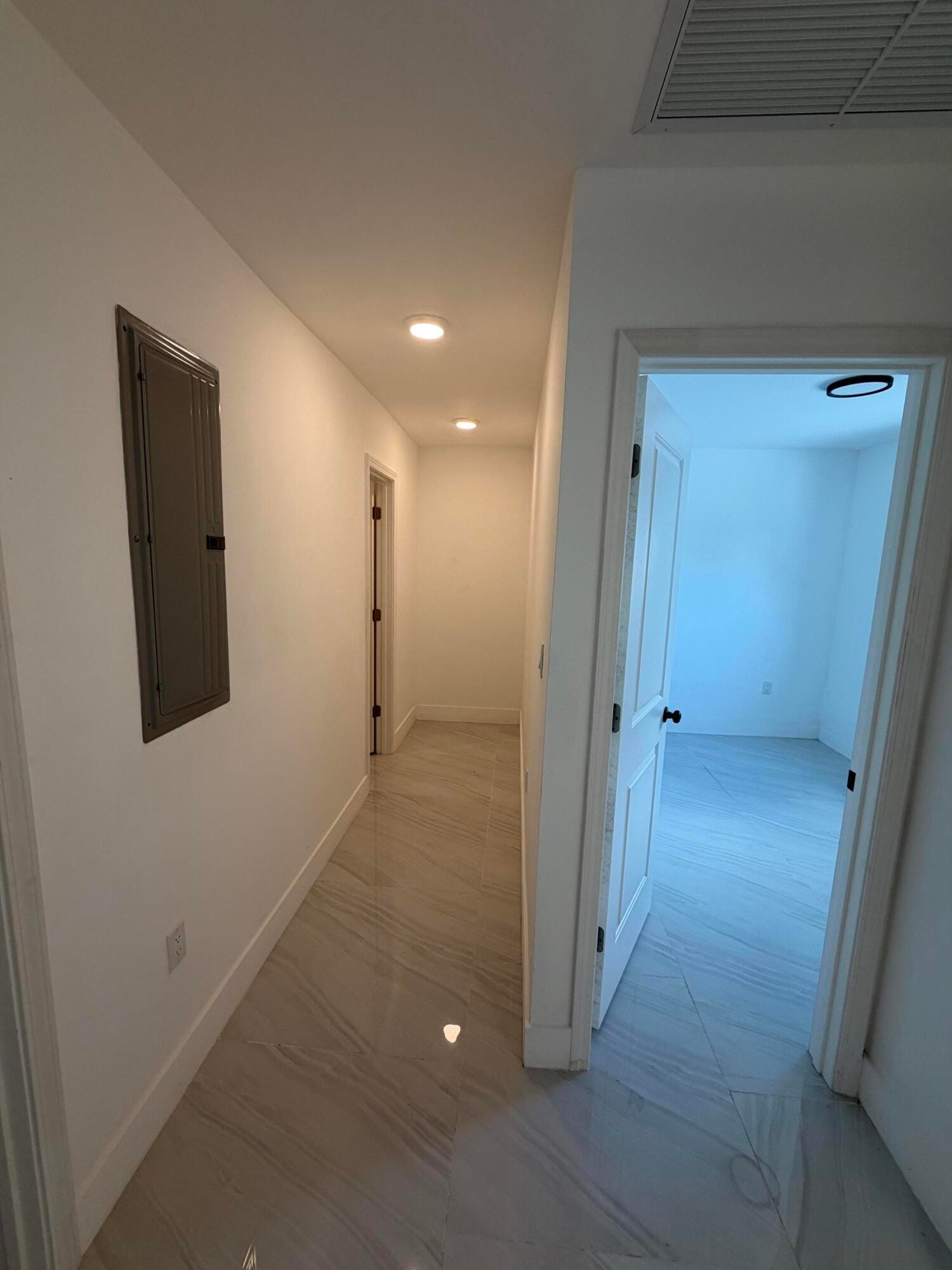 8211 BISCAYNE Boulevard 3 — photo 7