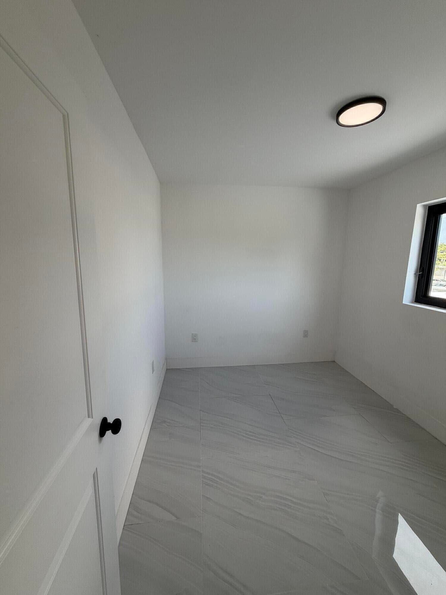 8211 BISCAYNE Boulevard 3 — photo 8