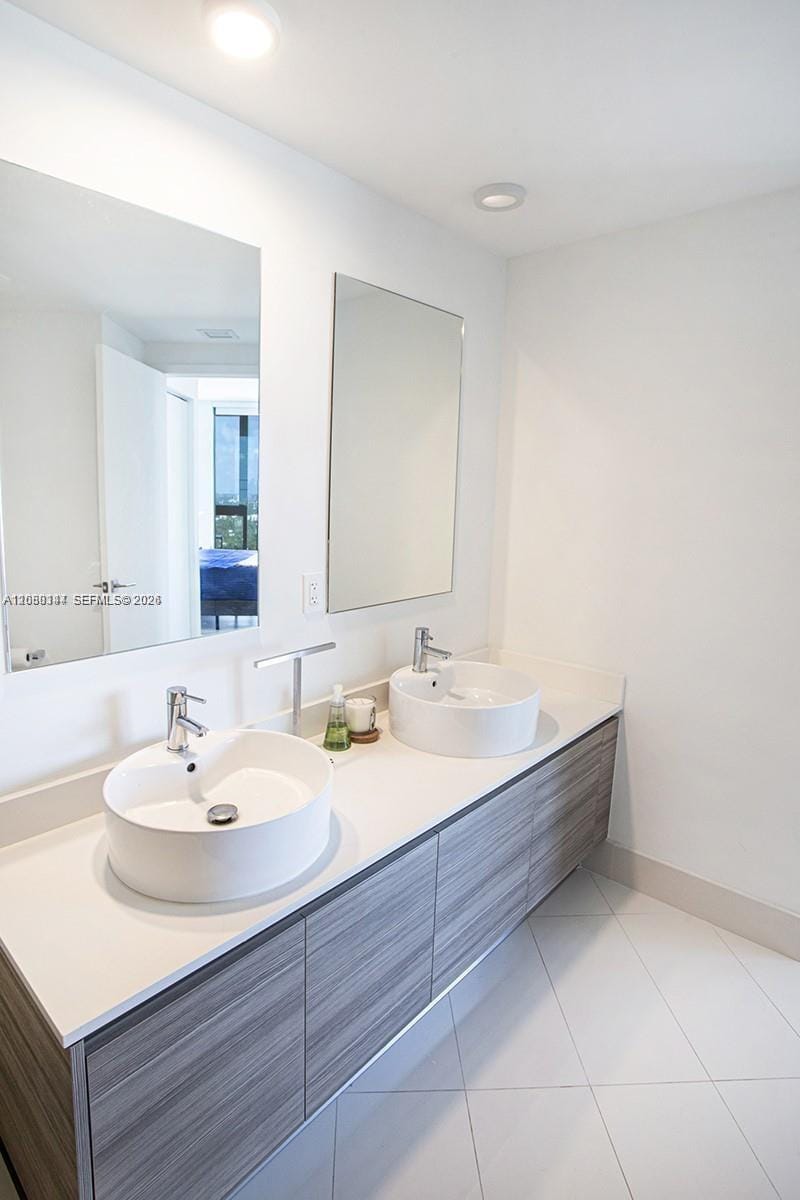 121 NE 34th Street 2616, Miami, FL 33137 photo 12