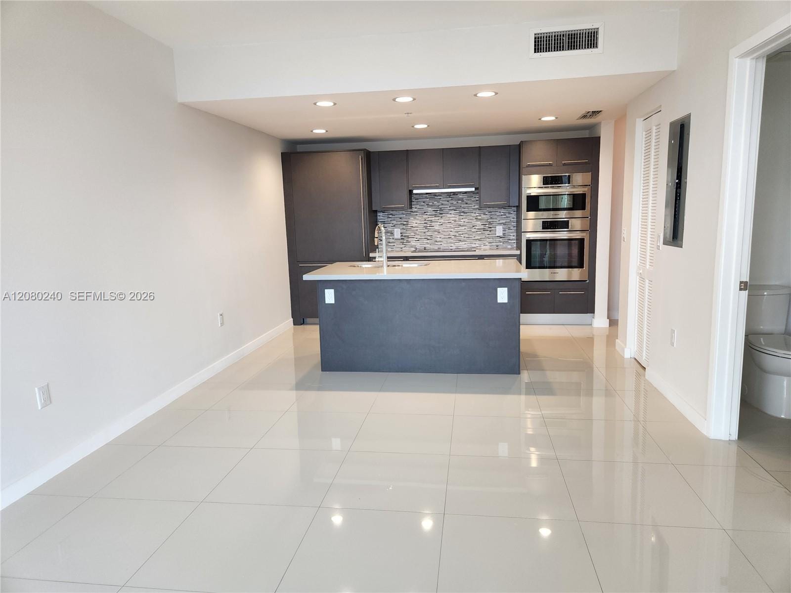 7875 NW 107th Avenue 711, Doral, FL 33178
