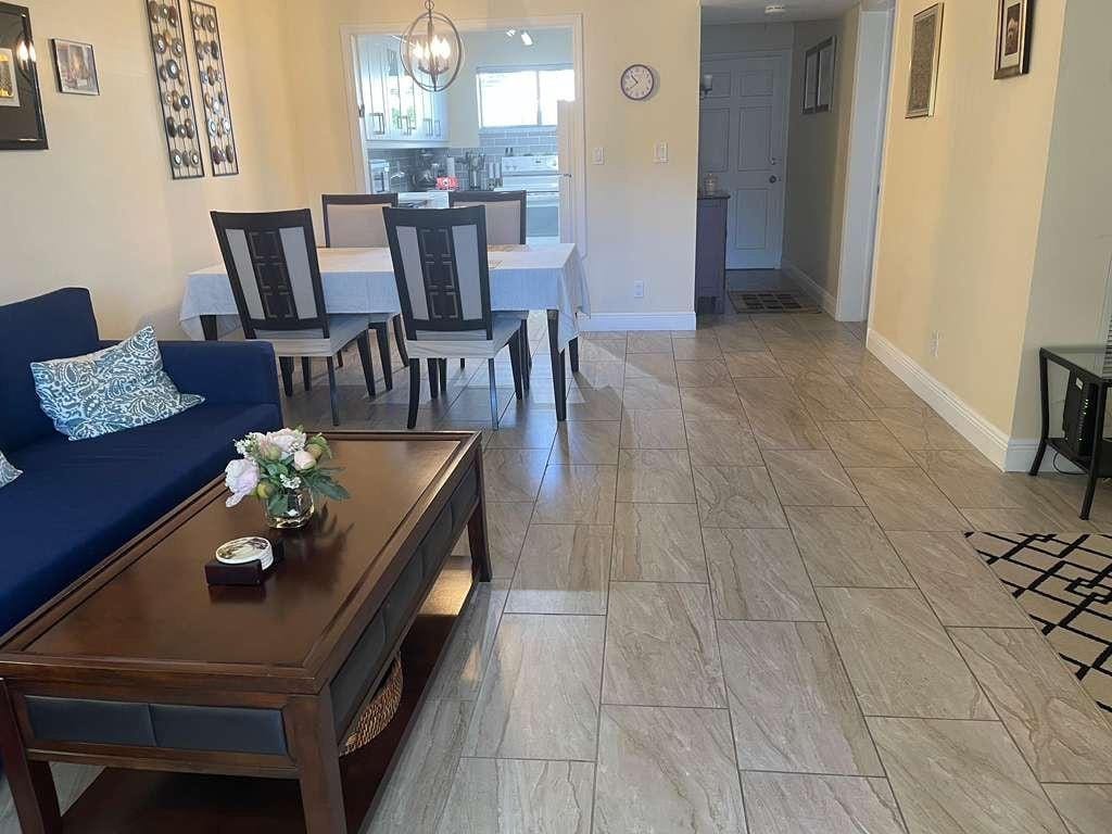 2566 S GARDEN Drive S 108 — photo 3