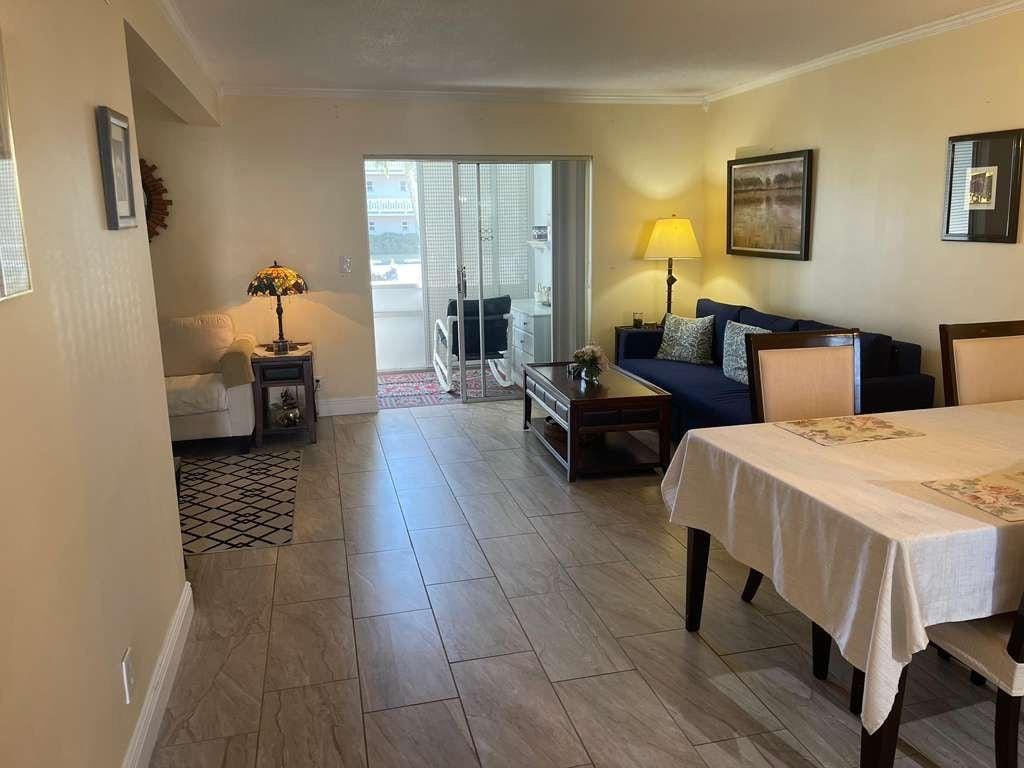2566 S GARDEN Drive S 108 — photo 5