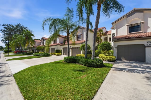 5219 EUROPA Drive E, Boynton Beach, FL 33437