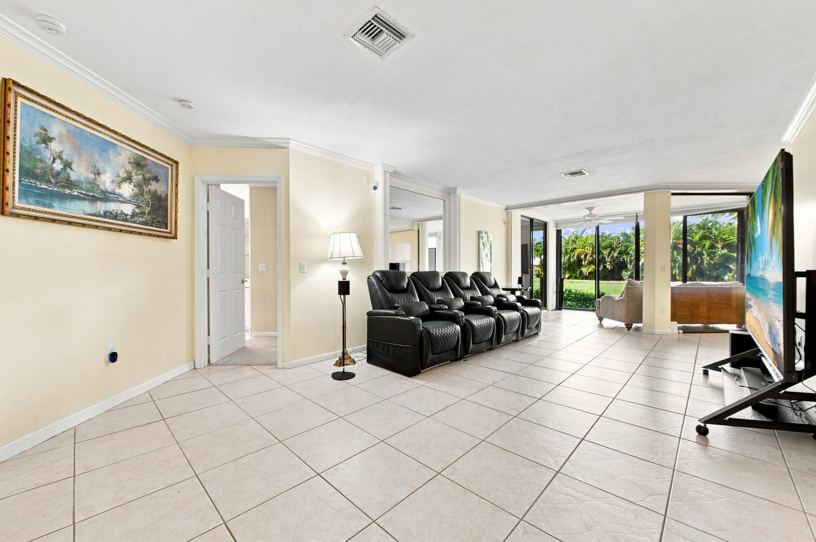 5219 EUROPA Drive E — photo 8