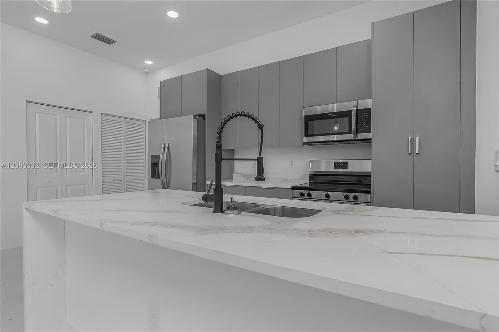 1208 NE 19th Street — photo 10