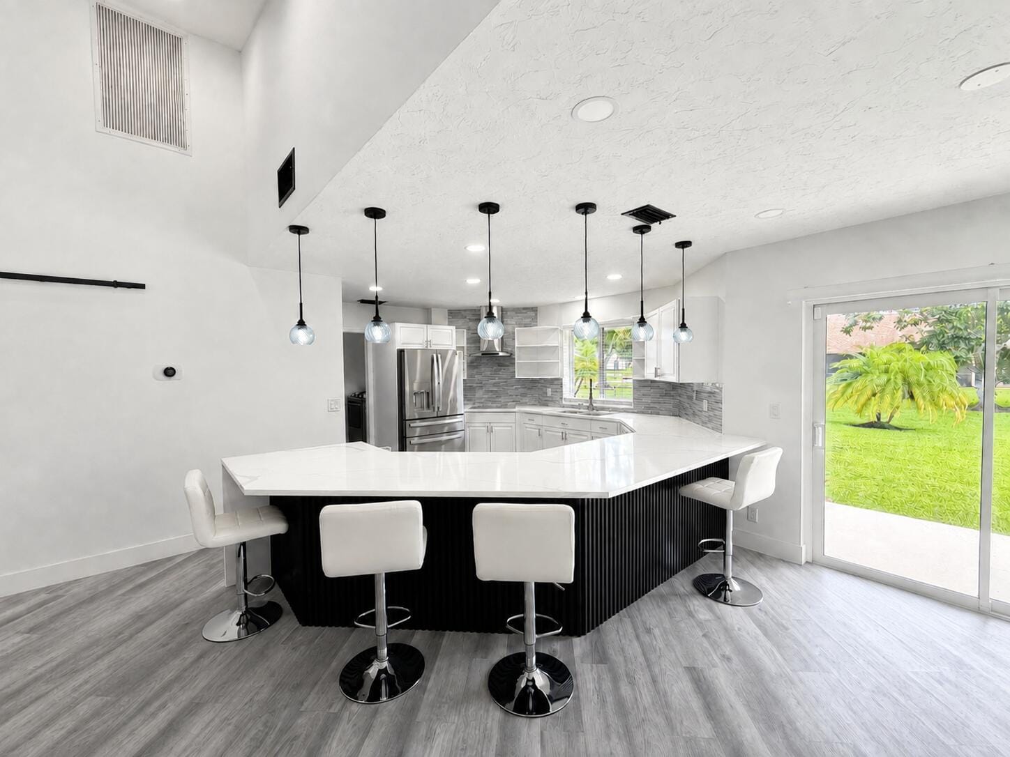 15545 Meadow Wood Drive — photo 5