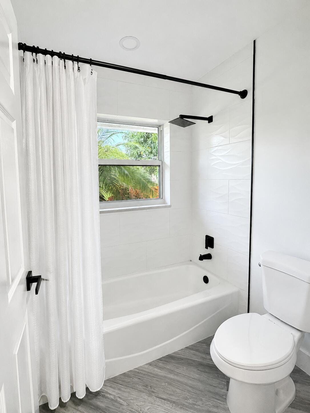 15545 Meadow Wood Drive — photo 10