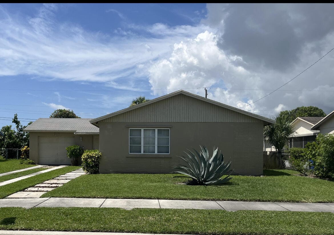 1211 W 27TH Street, Riviera Beach, FL 33404
