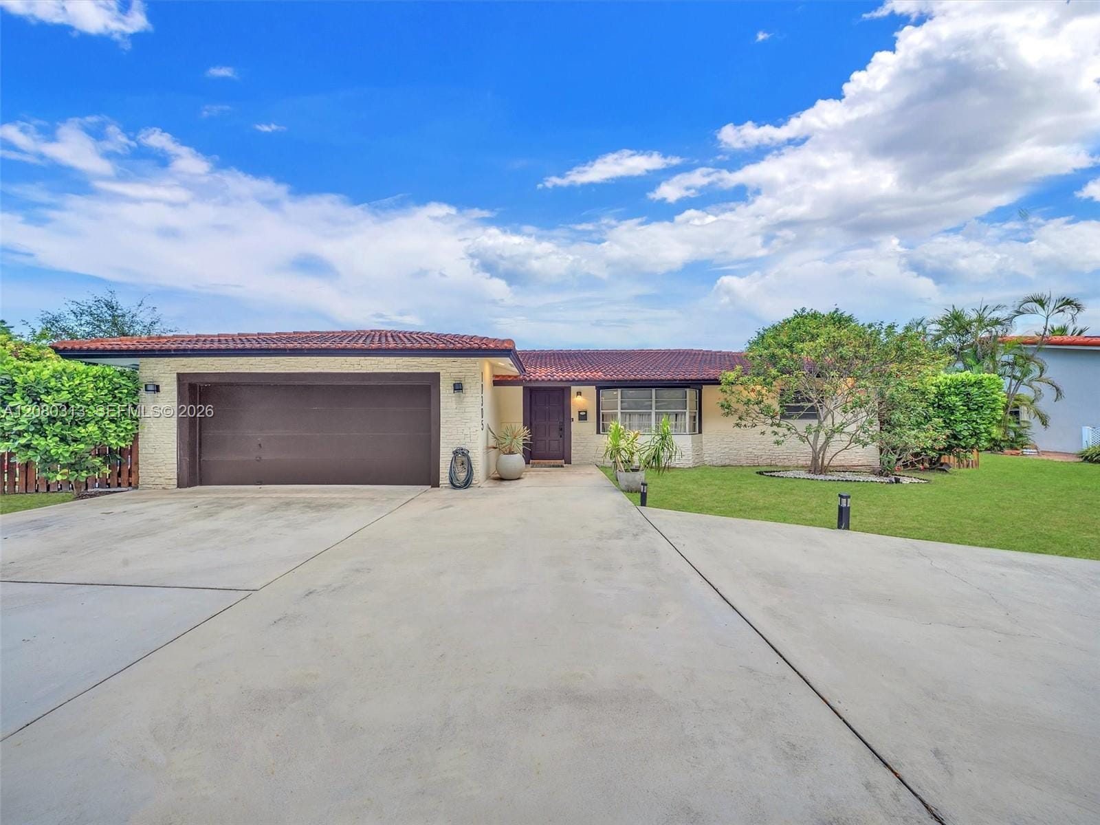 10305 NW 42nd Drive — photo 12