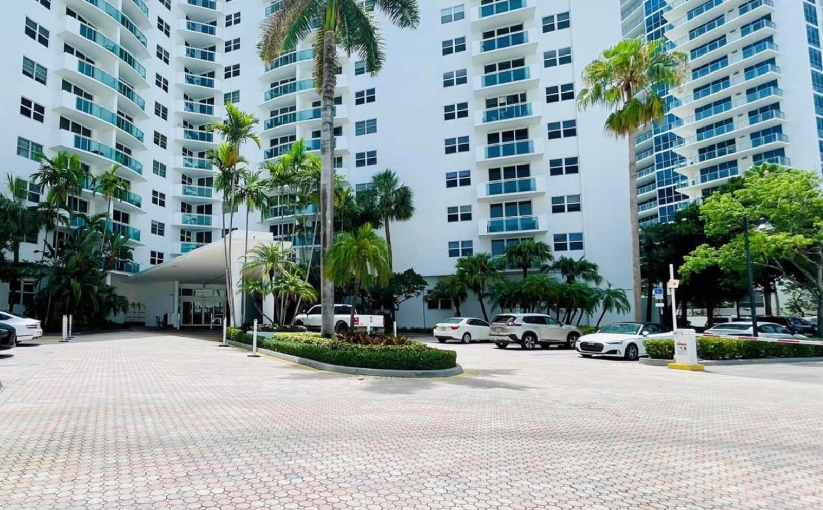 3001 S Ocean Drive — photo 10