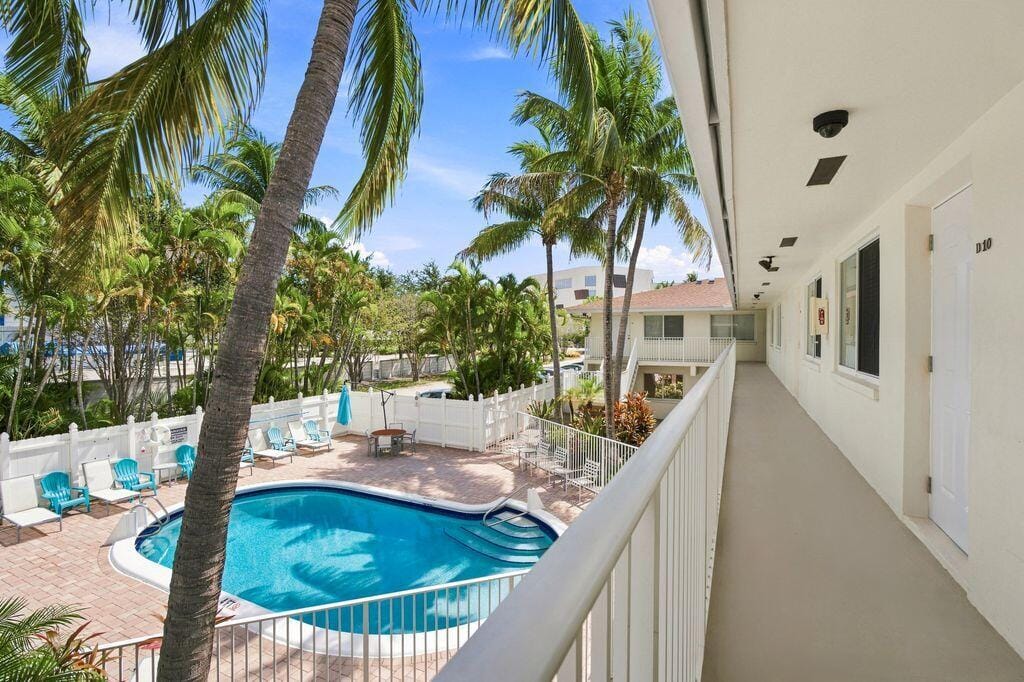 1872 NE 46TH Street D10, Fort Lauderdale, FL 33308