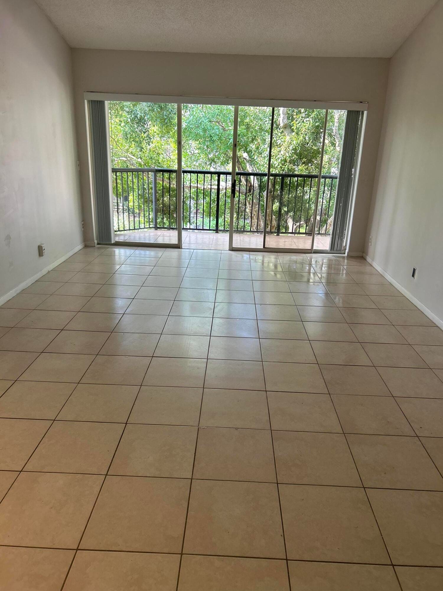 8781 Wiles Road 302 — photo 12
