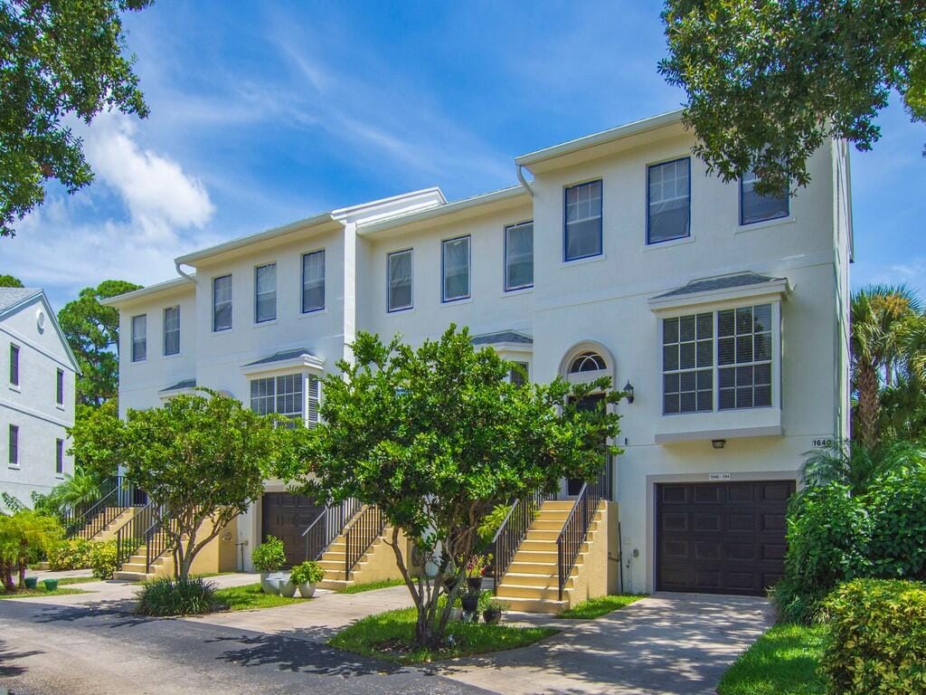 1640 42nd Square 103, Vero Beach, FL 32960