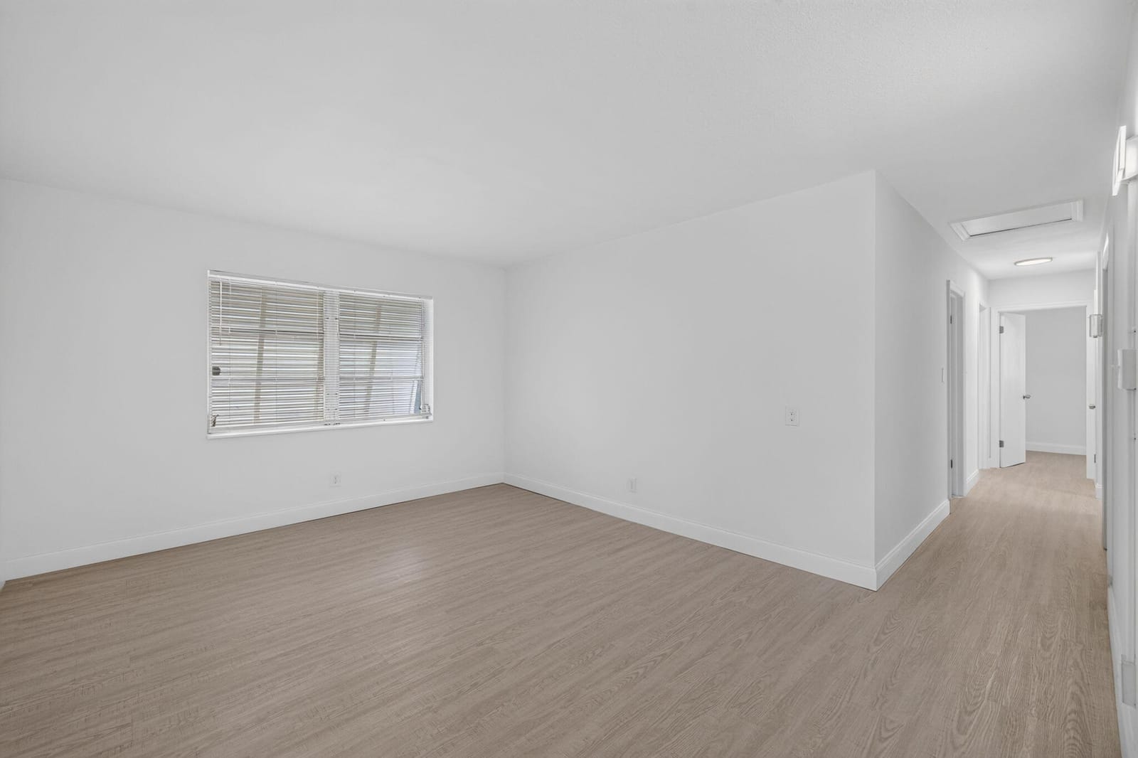 1718 NW 7TH Street — photo 3
