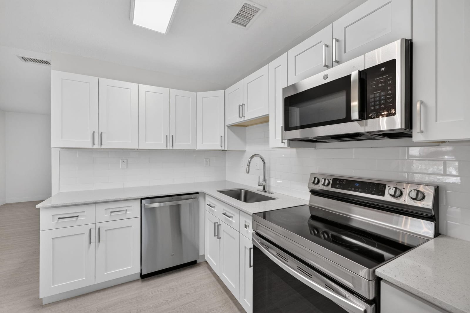 1718 NW 7TH Street — photo 7