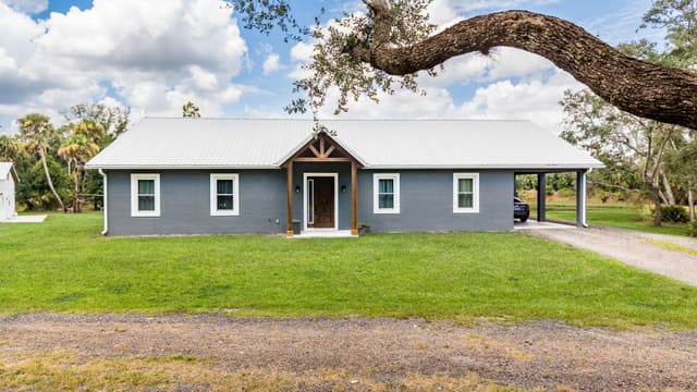1112 NE 131st Lane, Okeechobee, FL 34972