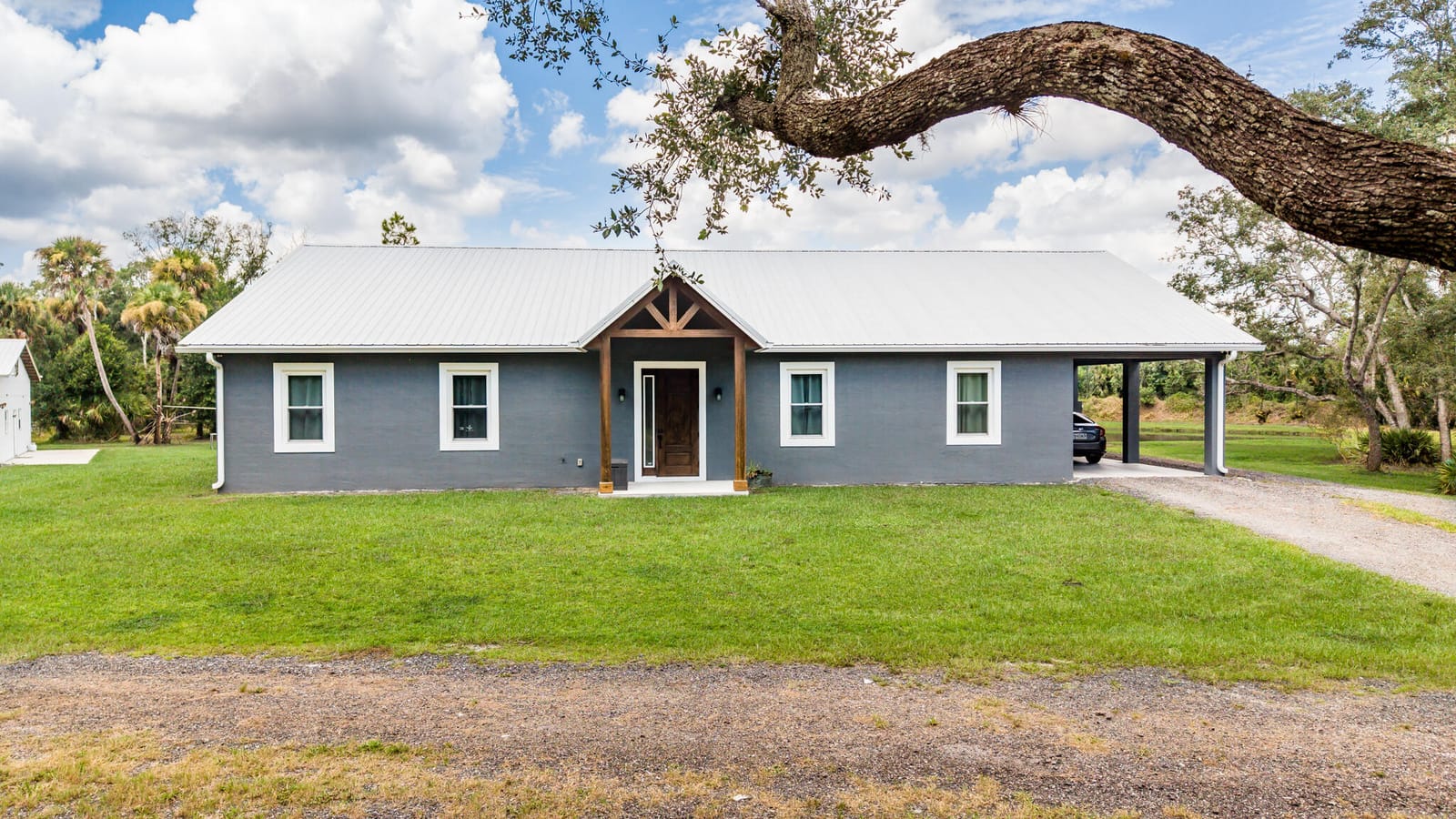 1112 NE 131st Lane, Okeechobee, FL 34972