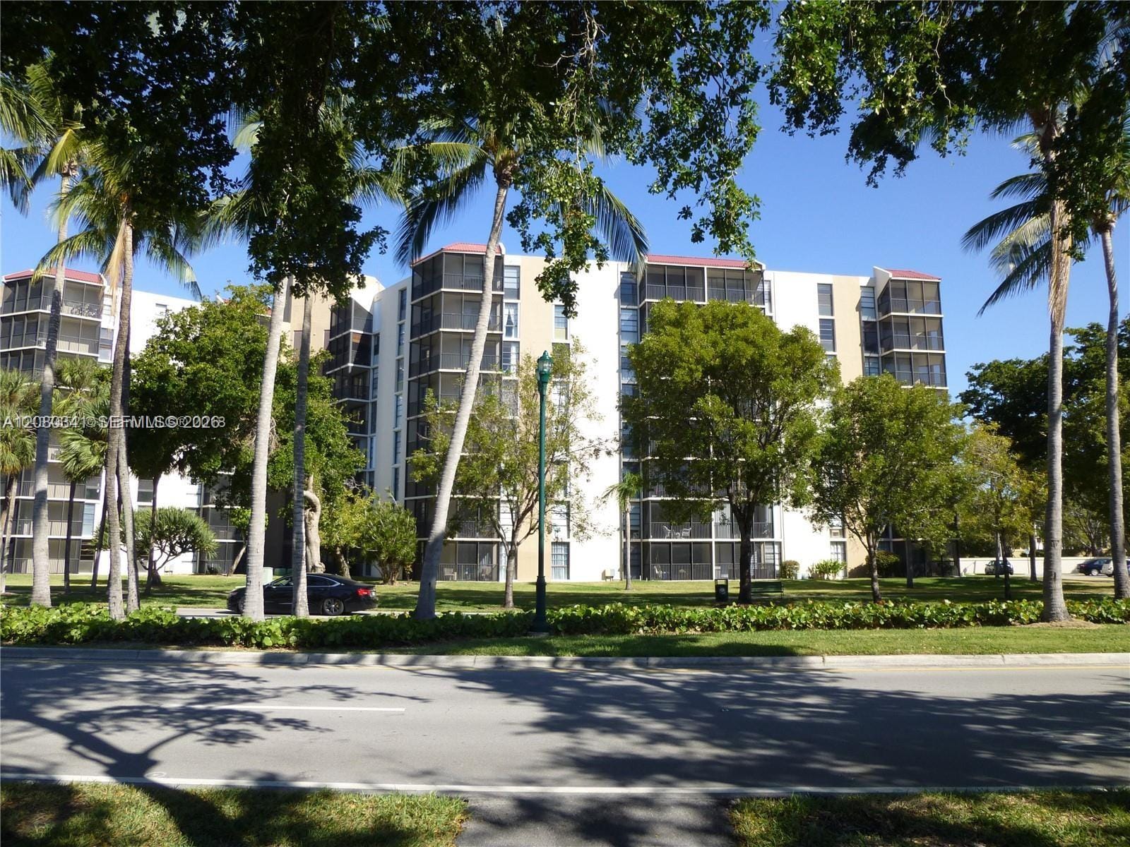 3101 N Country Club Drive 107, Aventura, FL 33180