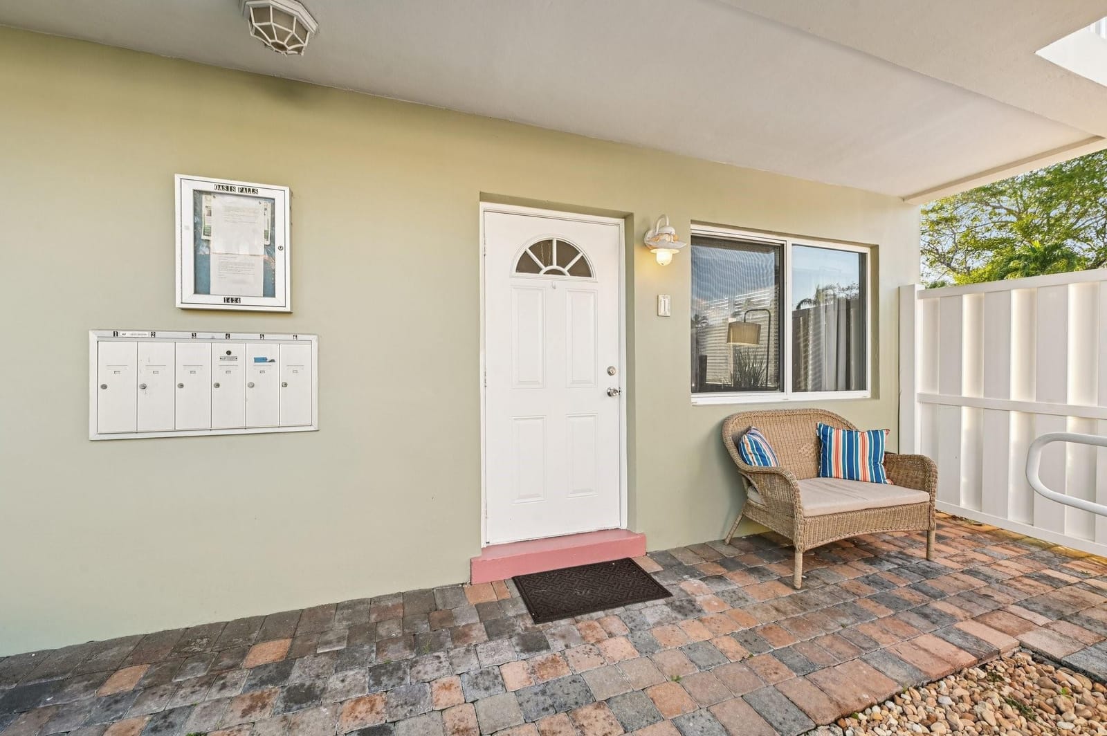 1424 Holly Heights Drive 1 — photo 3
