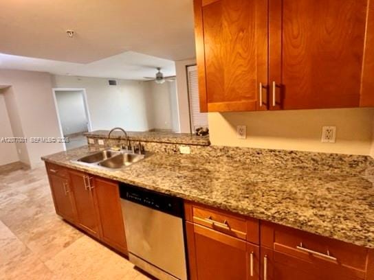 1555 N Treasure Drive 412 — photo 8