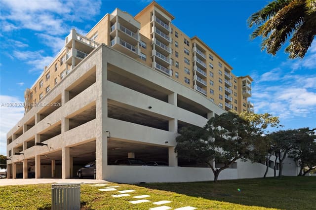1625 Kennedy Causeway 1205G, North Bay Village, FL 33141