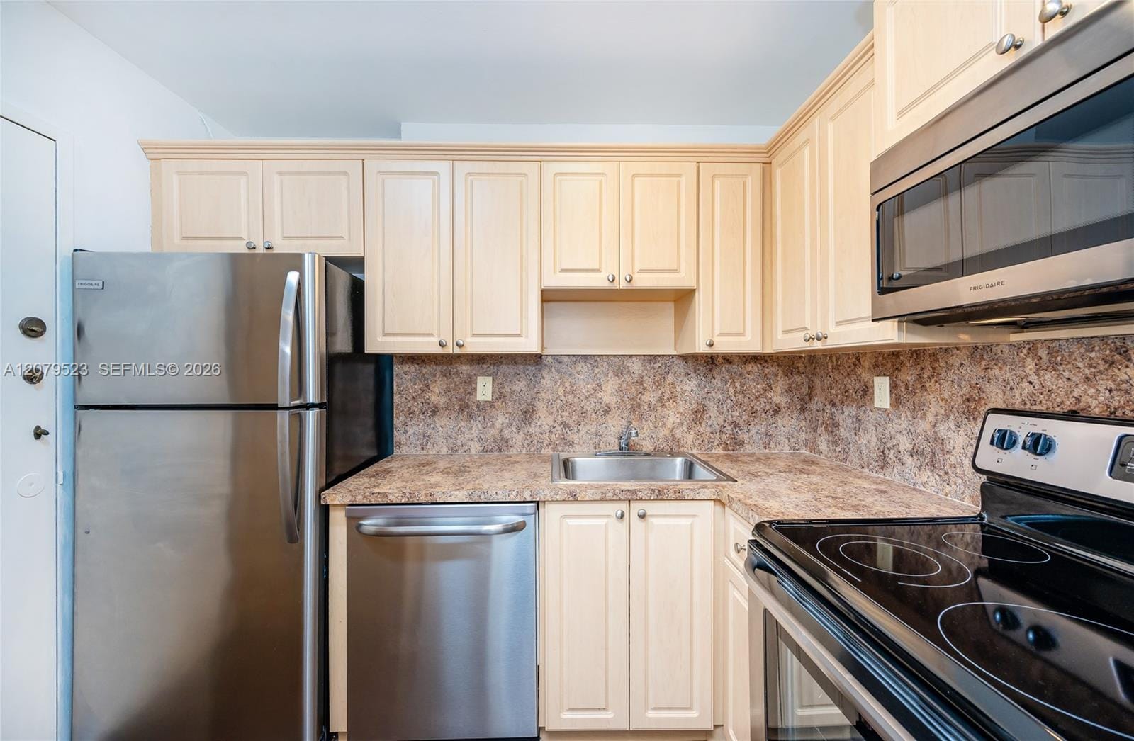 2899 Collins Avenue 1505 — photo 11