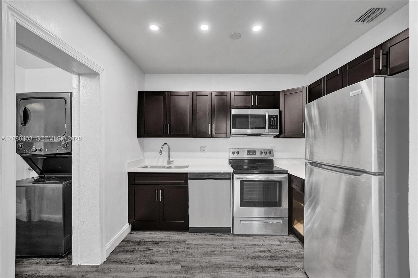 1516 NW 6th Avenue — photo 5