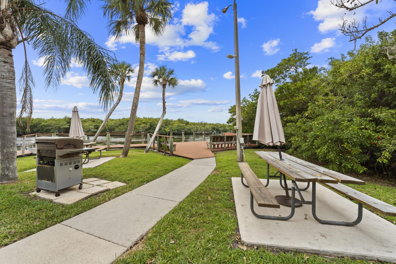 450 SW South River Drive 104, Stuart, FL 34997 photo 25