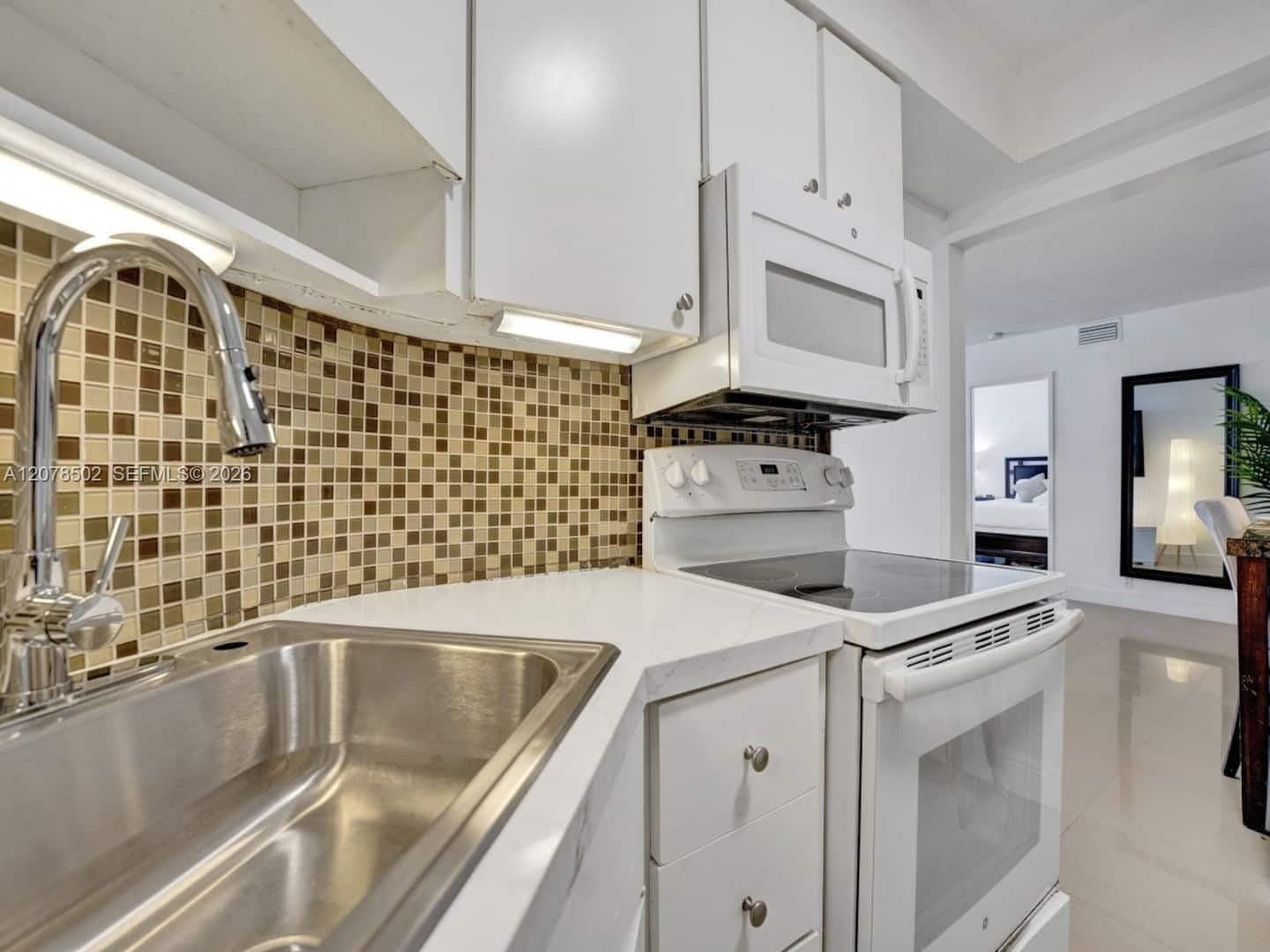5225 Collins Avenue 1516, Miami Beach, FL 33140 photo 20