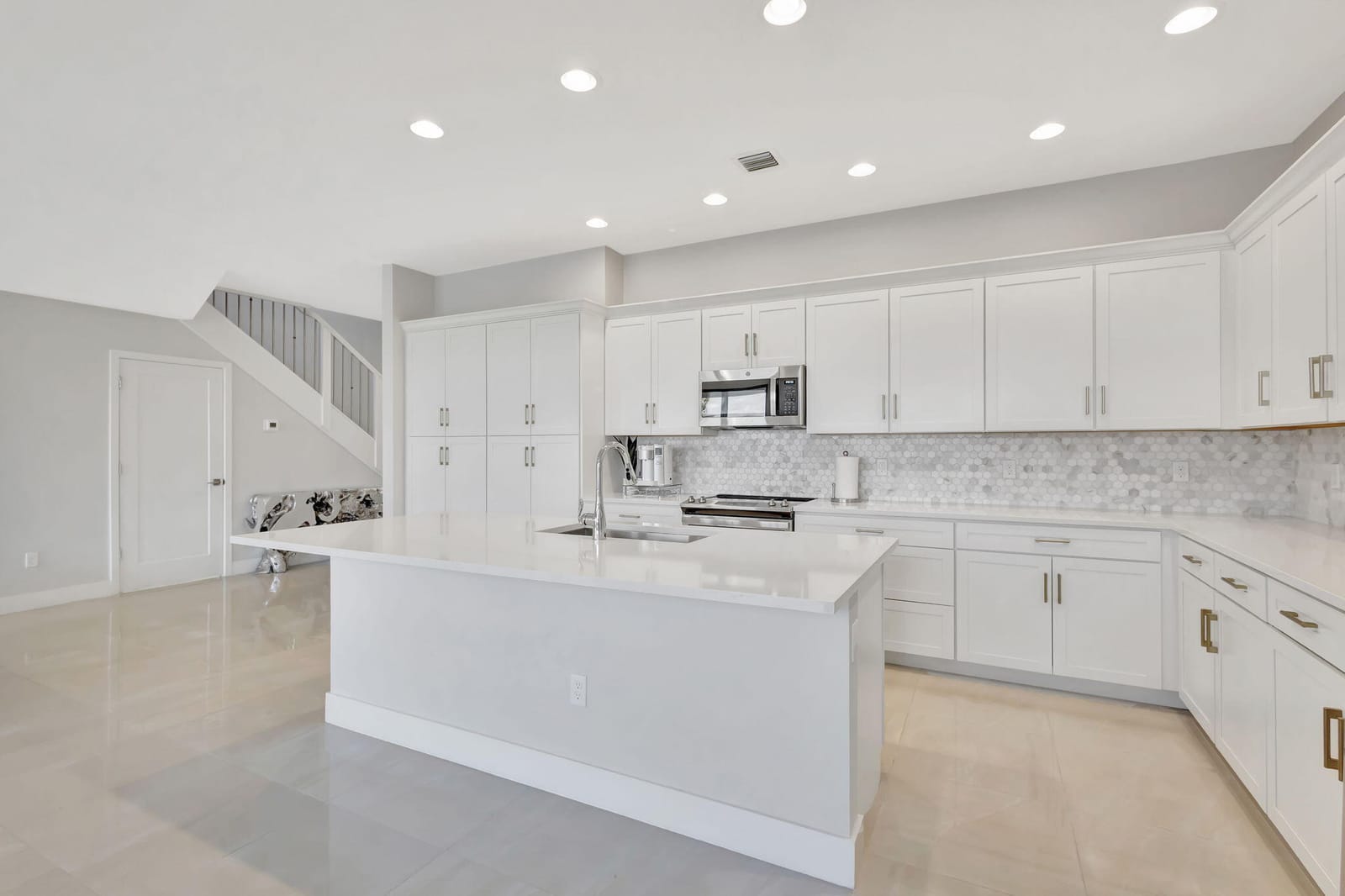 16608 Cove Road — photo 8