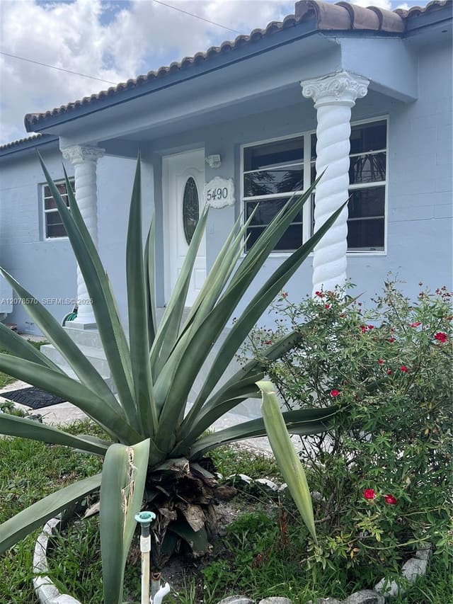 5490 W 2nd Avenue, Palm Springs Amd, Hialeah, FL