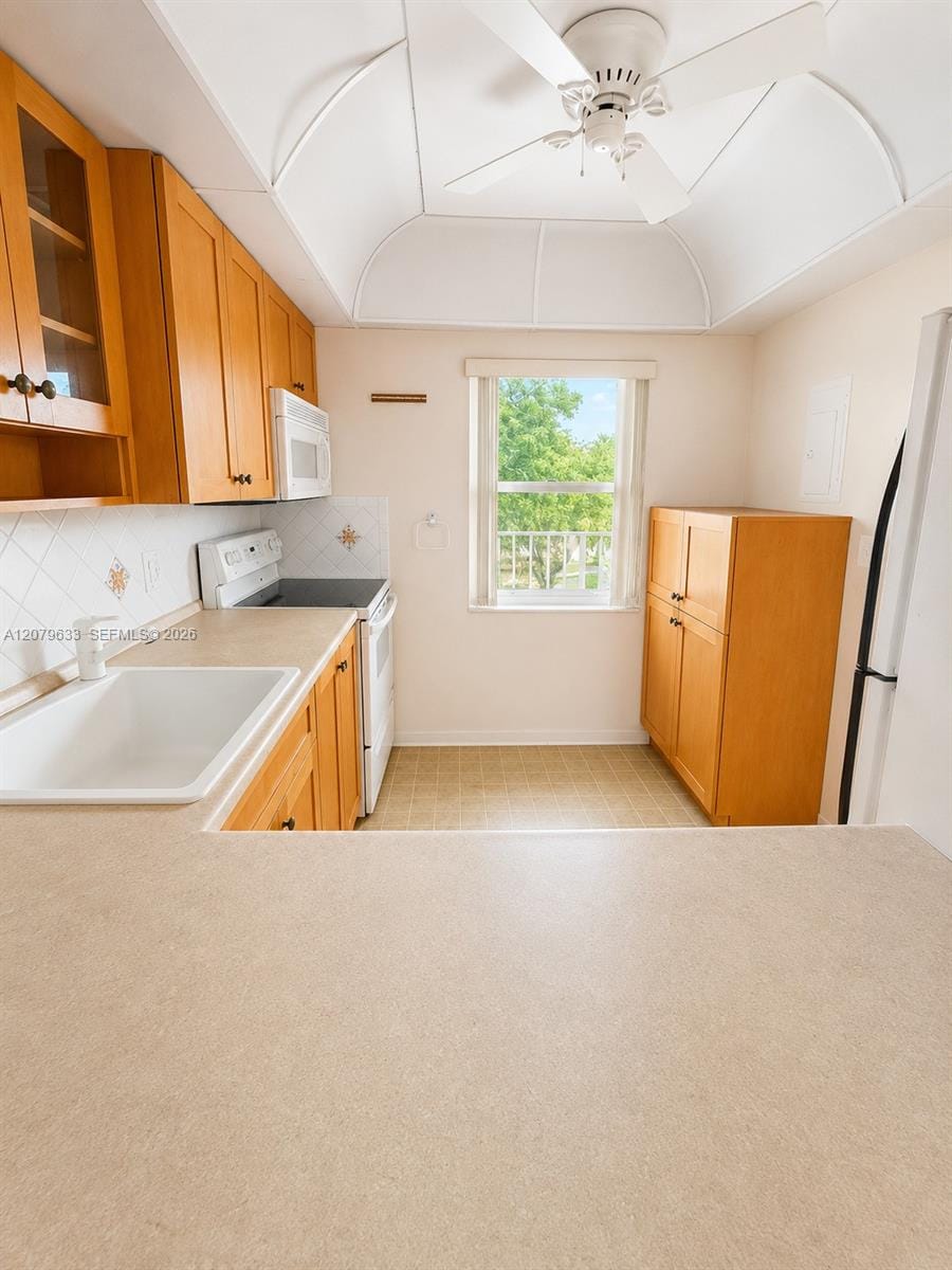 1035 Country Club Drive 408, Margate, FL 33063 photo 6